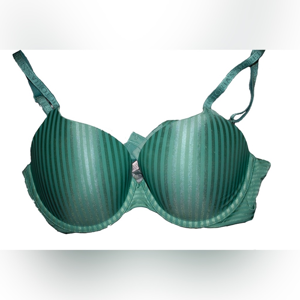 Victoria Secret Light green Push up bra (size 38B)